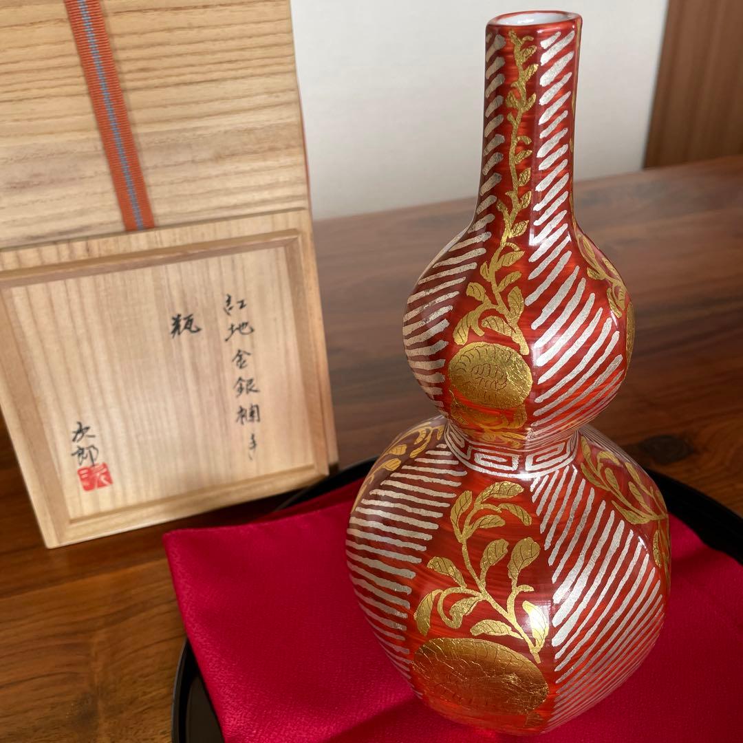 佐賀 嬉野 琥山窯　小野次郎（小野珀子氏 次男）紅地金銀襴手　瓶