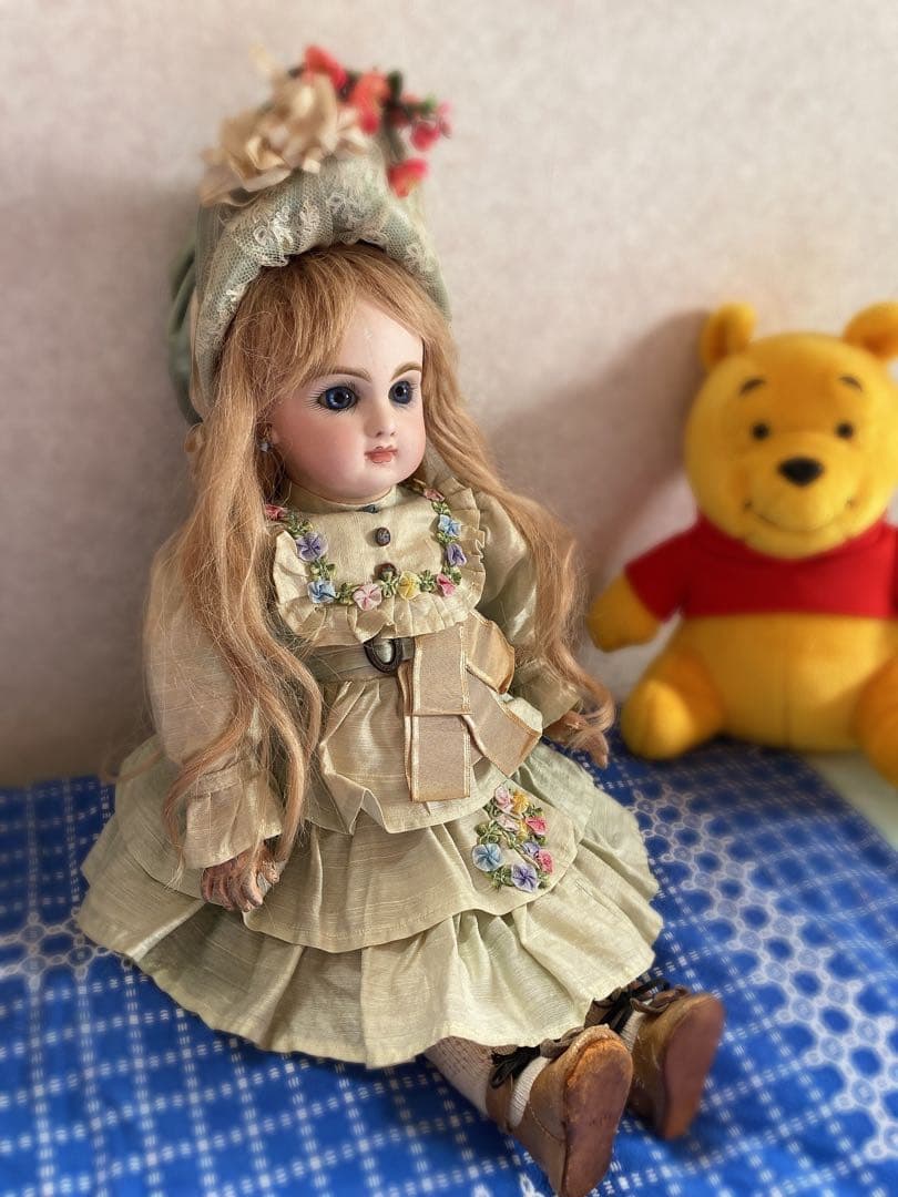 アンティークビスクドールドレス アネッテさんのドレス