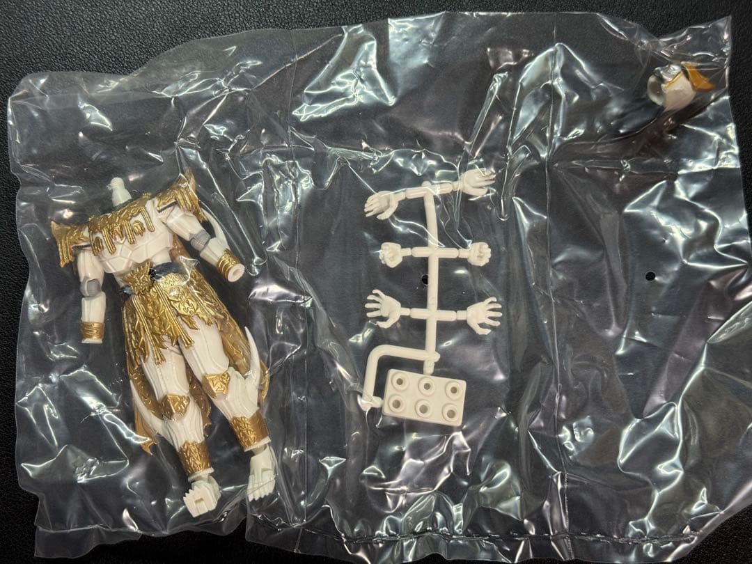 掌動-XX 仮面ライダークウガ　アルティメットフォーム & ン・ダグバ・ゼバ