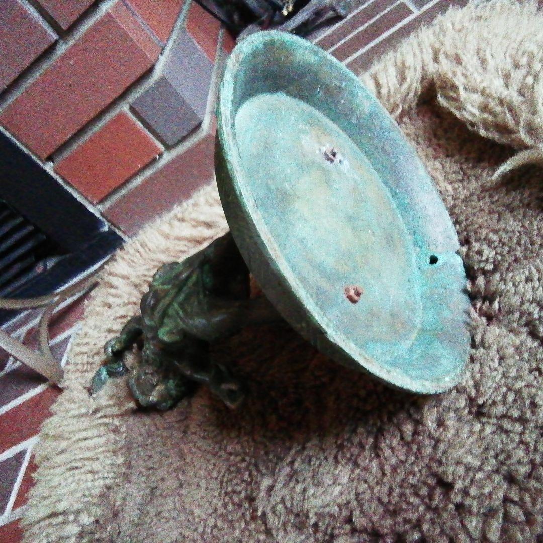 麦ちゃ様　　古典的な神話の彫刻貝殻と青銅スタンド