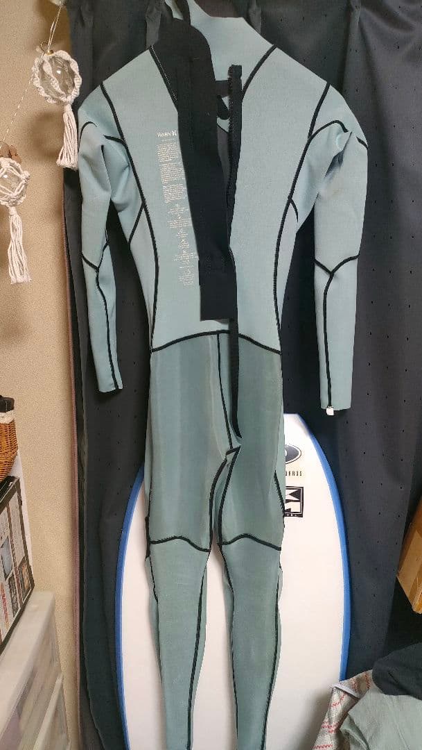 Hurley 0.5ブラックウェットスーツ ジッパー レディース