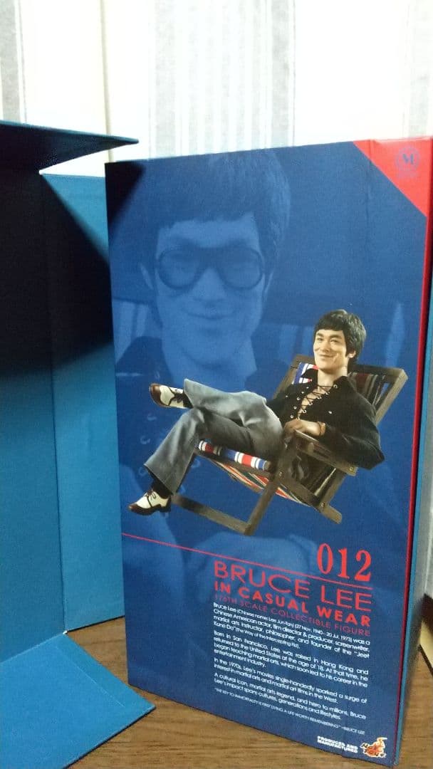 最終値下げ！美品　廃盤　HOT TOYS　マイコン　ブルース・リー カジュアル版