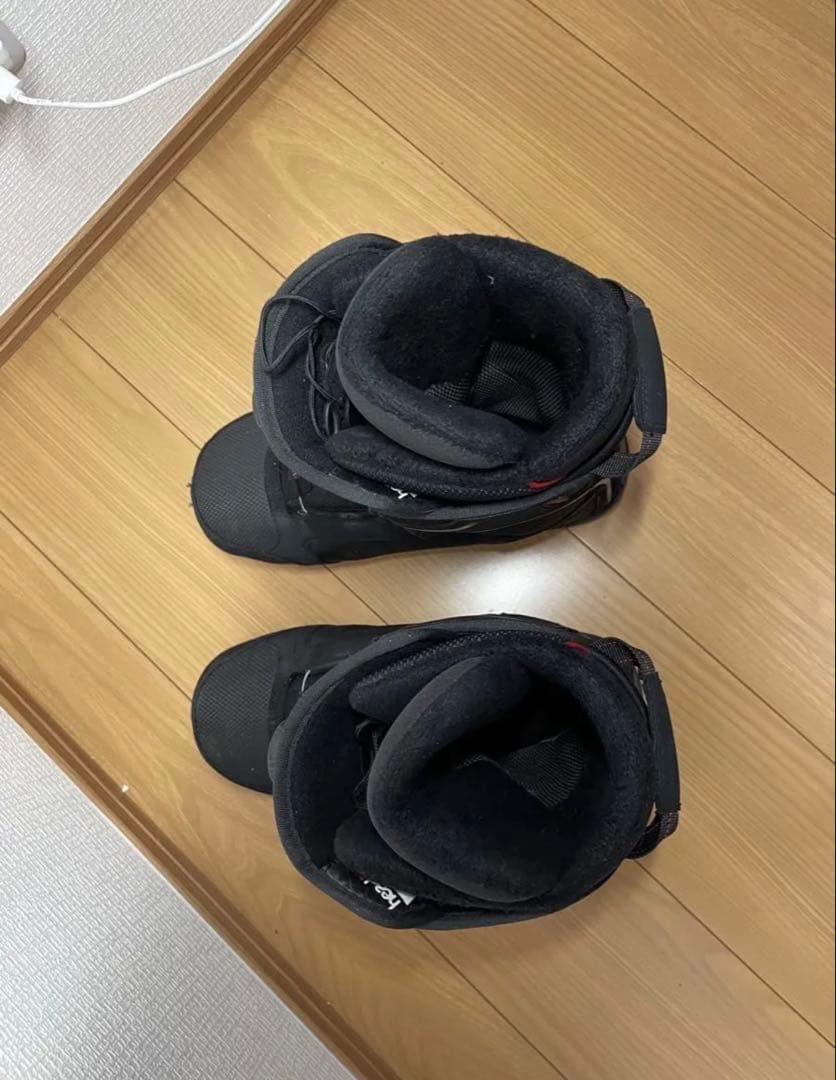 スノーボードブーツ 黒/赤　29cm