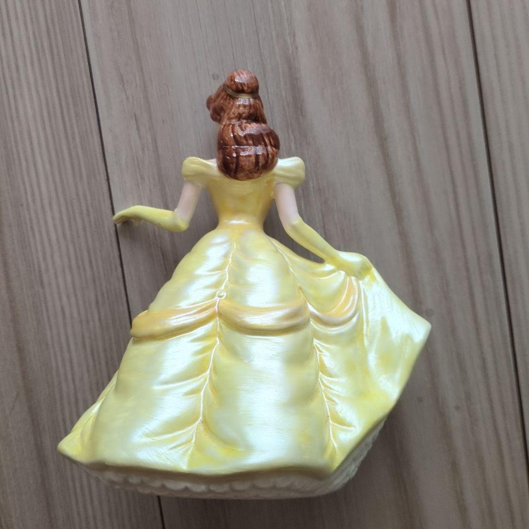 Walt Disney ベル 陶器フィギュア