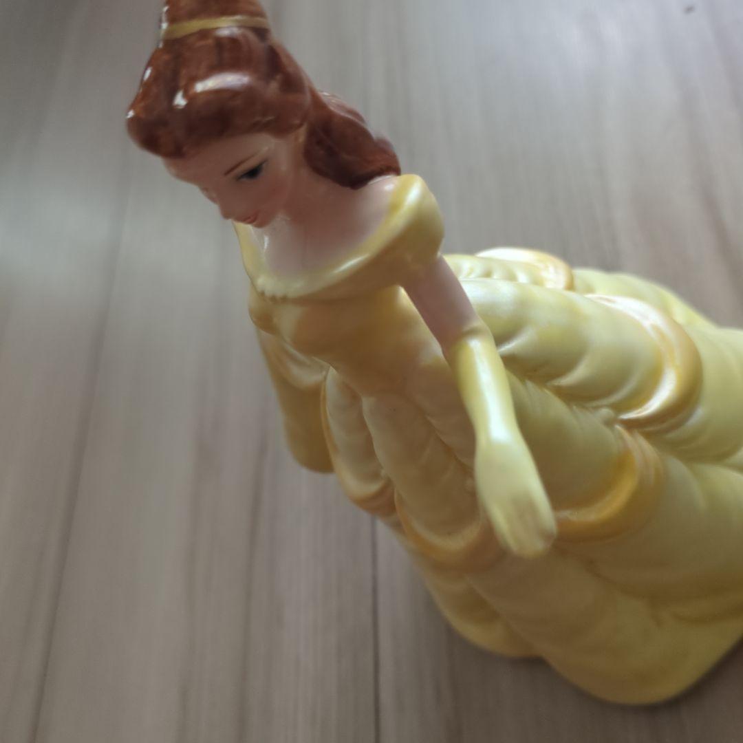 Walt Disney ベル 陶器フィギュア