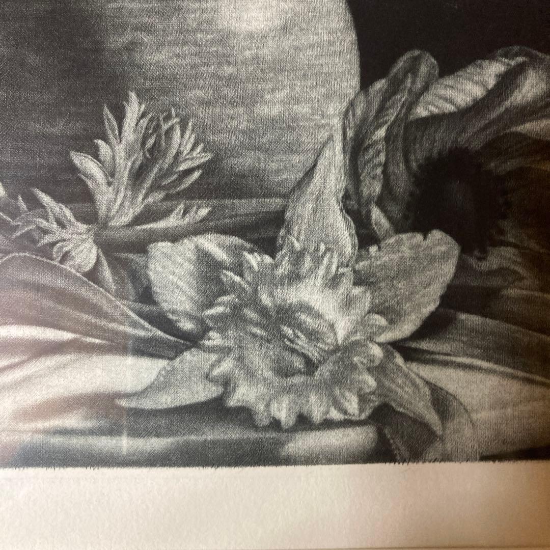 山口和雄【水差しと花】額35.6×45.6絵￼16.5×30cmメゾチント 箱付