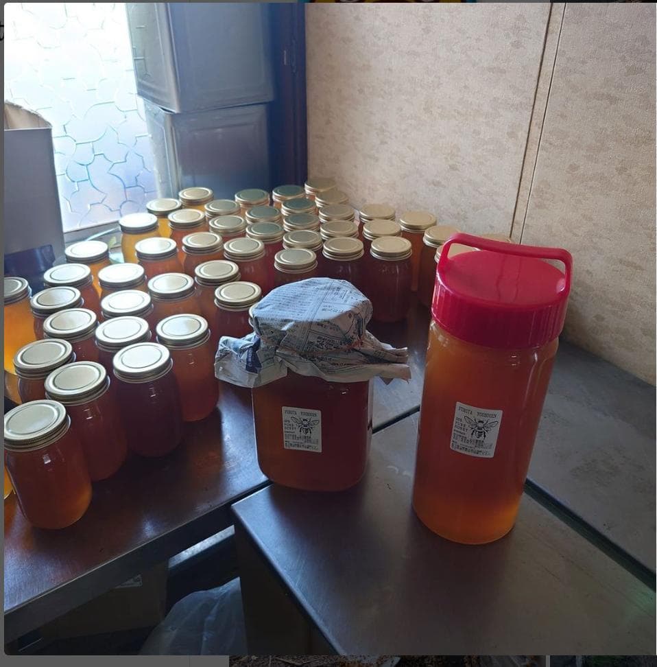 エミコサン専用　蜂蜜　でかいの1本　２．５キロ