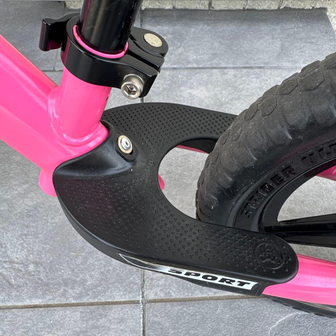 ストライダー　12インチ　ピンク