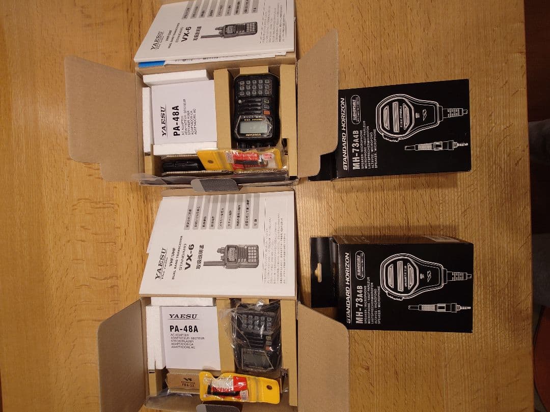 美品 八重洲無線VX-6standard　2セット 別売りマイク、短アンテナ付き