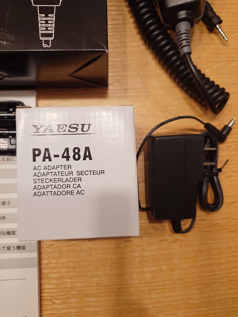 美品 八重洲無線VX-6standard　2セット 別売りマイク、短アンテナ付き