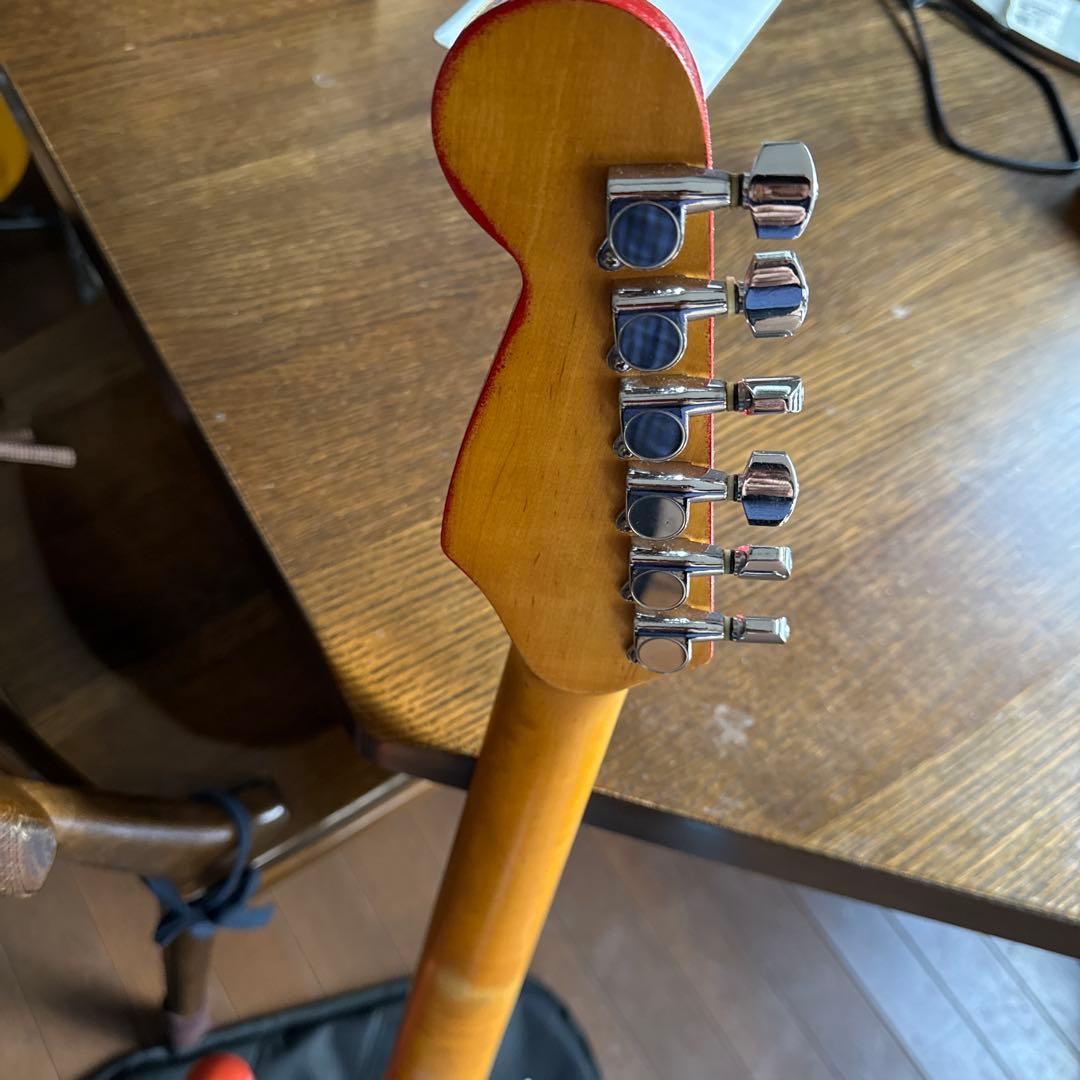 フェンダー　ストラトタイプ　ビートルズのジョージロッキー風エレキギター動作良好