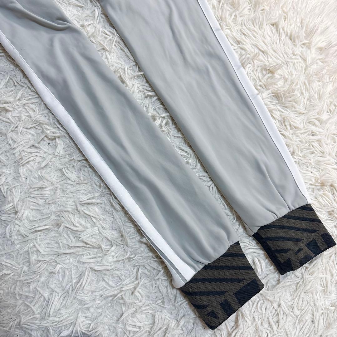 マークアンドロナ　トラックジャケット