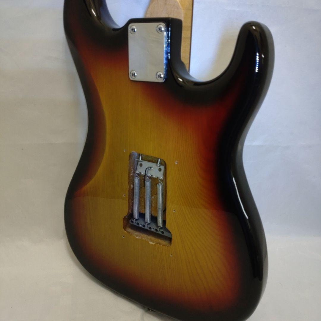 レフティ ストラトキャスター 左用ギター
