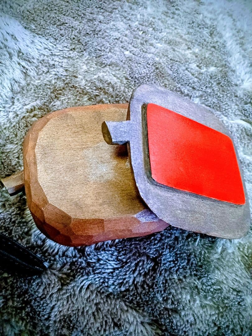 果物型木製ボックス　全て手彫り 鍵　印鑑　色々　USBコネクターでも保管に