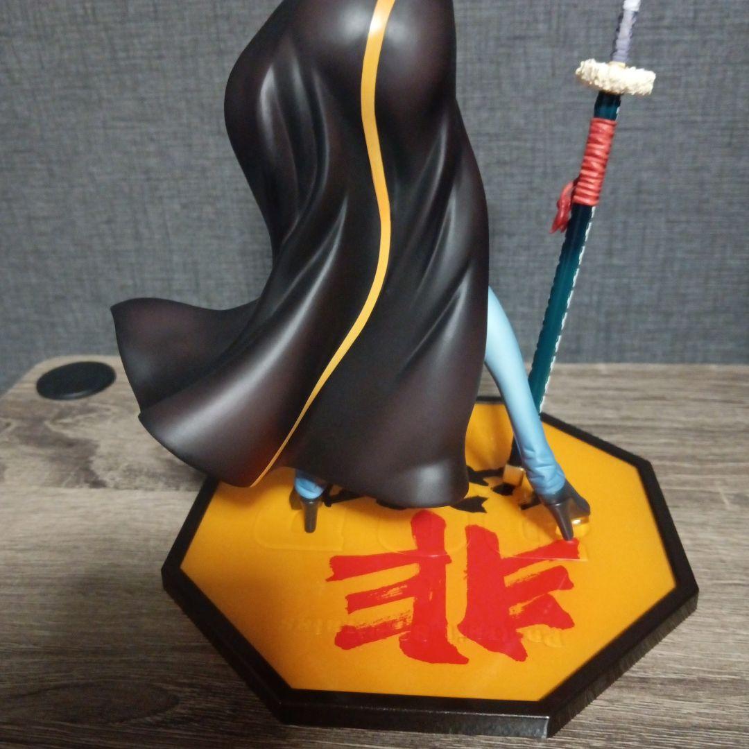 ワンピース　トラファルガー・ロー　pop非公認　I.R.O 女体化　フィギュア