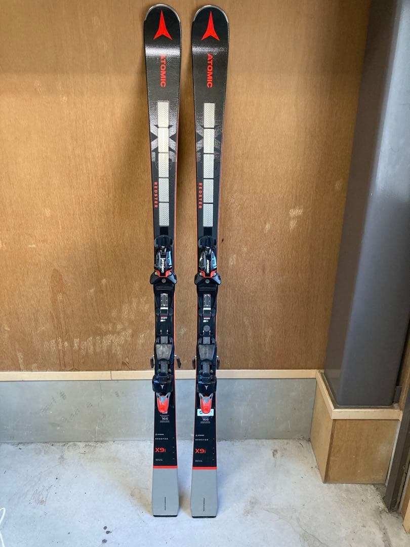 Atomic Redster X9i REVO スキー板166cm