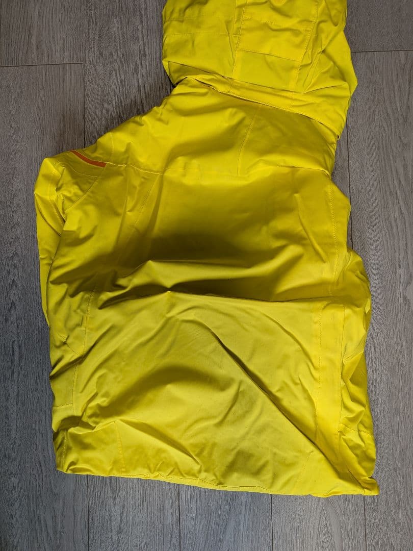 FABLICE 防水イエロージャケット