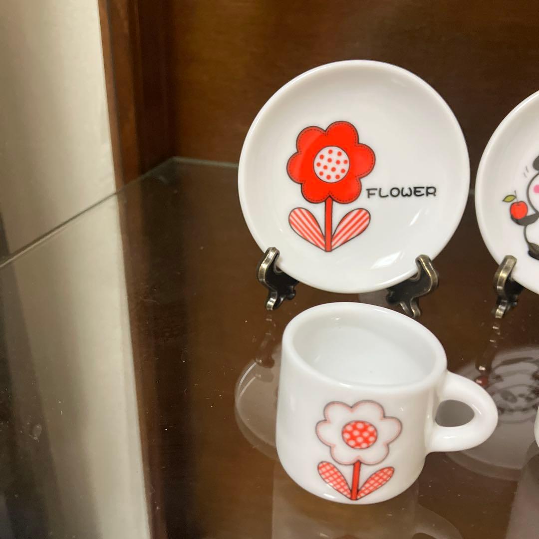 内藤ルネ　ミニチュア　カップ　ソーサー　陶器製　ディスプレイ　昭和　レトロ