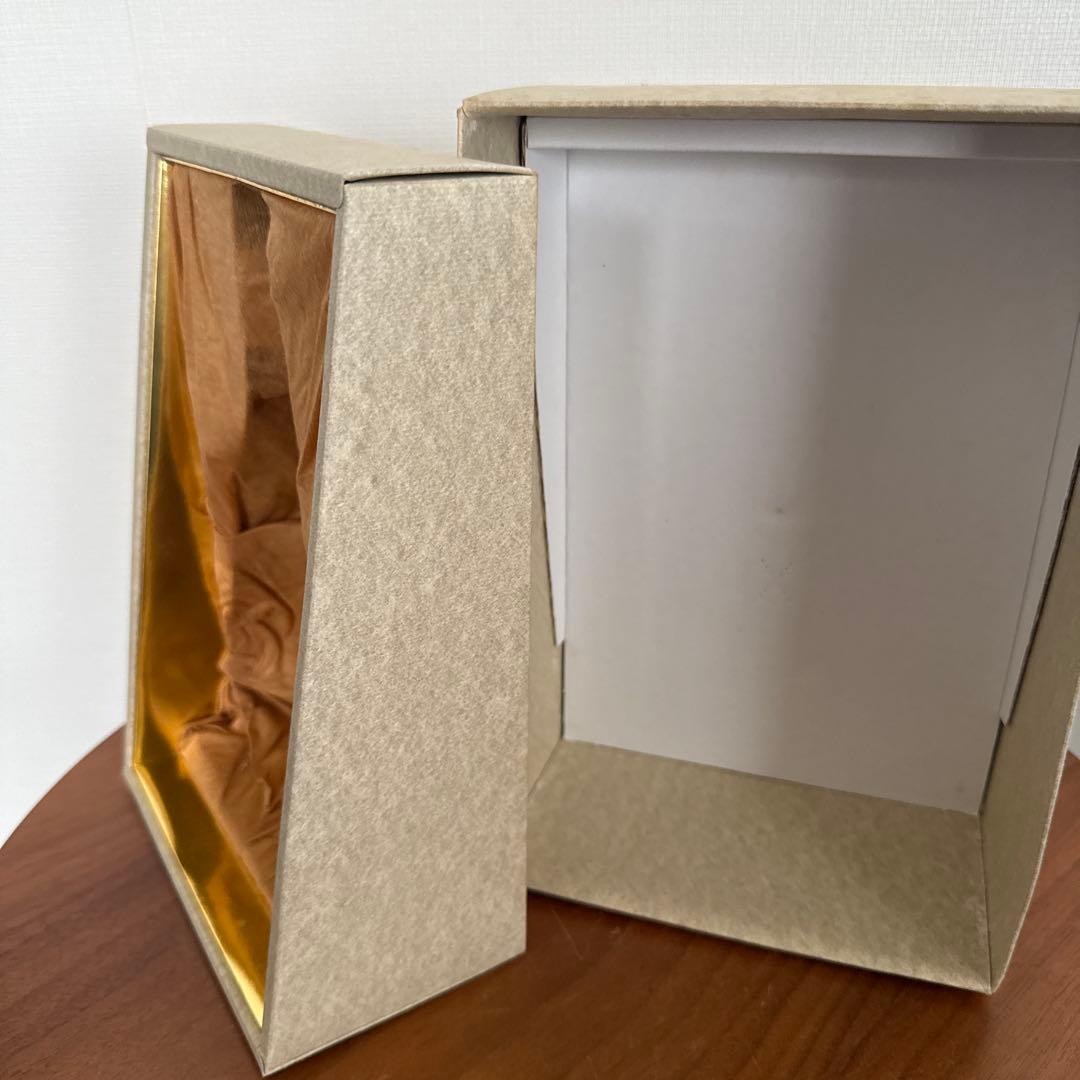 【極美品・箱付】ヘネシー XO 金キャップ クリアボトル 700ml 未開栓