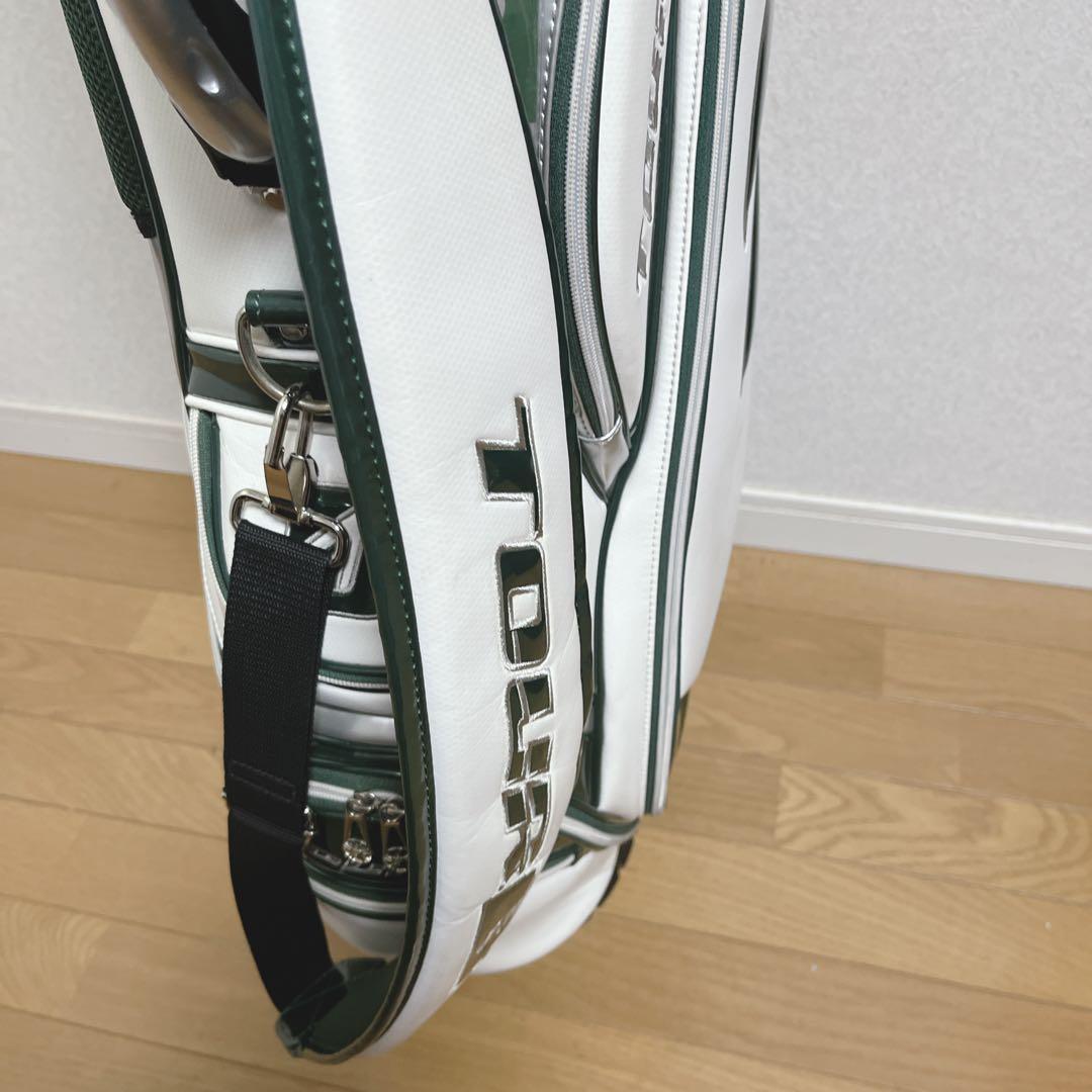 K129 TOUR B スタンド式キャディバッグ ネームプレート付き