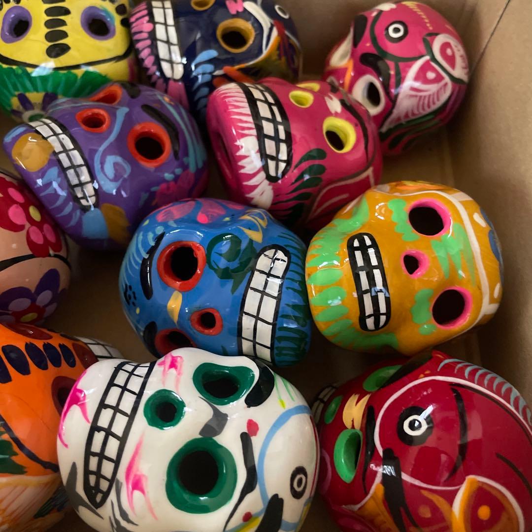 カラベラ　メキシコで購入したもの　14個セット　カラフルな陶器製スカル置物セット