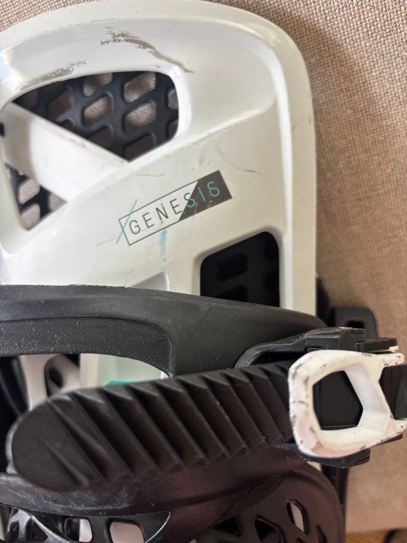 Burton Genesis スノーボード ビンディング ホワイト/ブラック