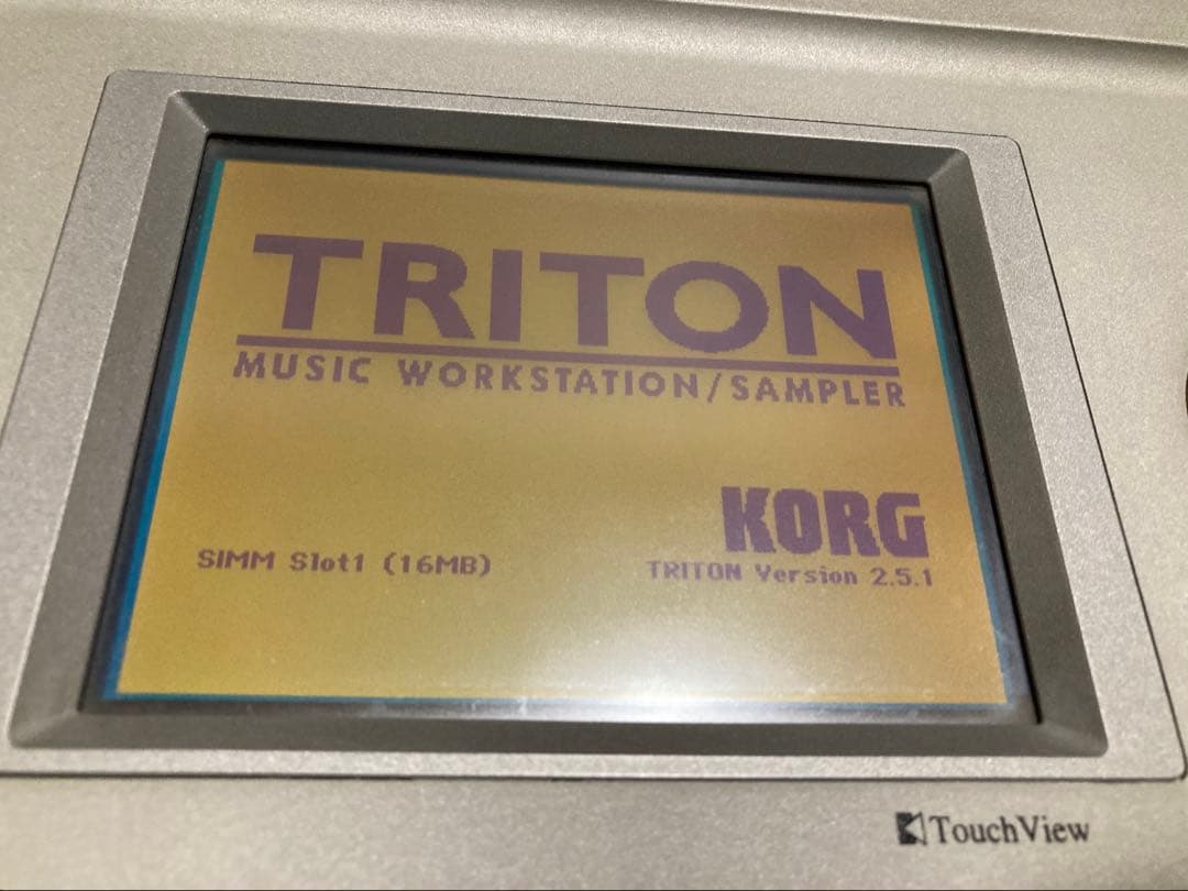 KORG TRITON シンセサイザー 61鍵 コルグ キーボード 0711