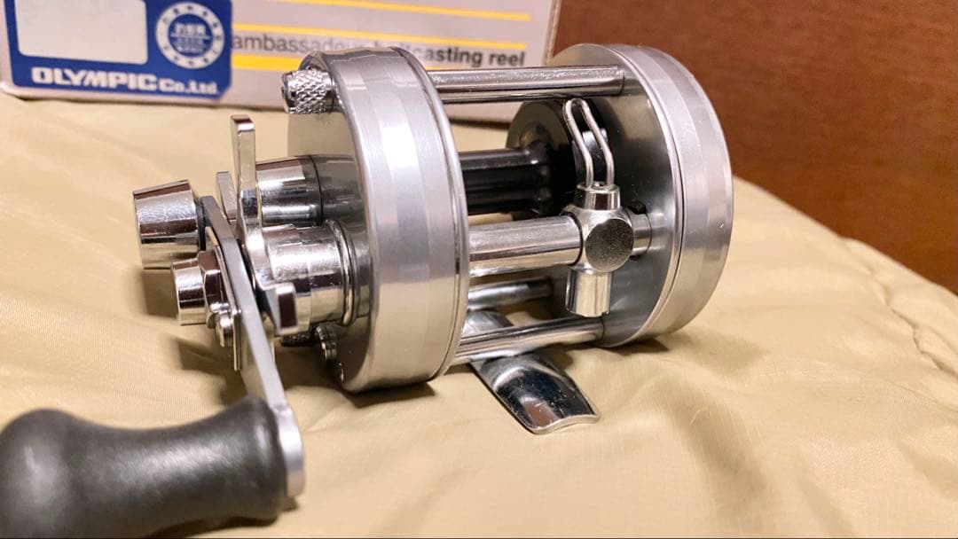 日々値下げ^^ Abu Garcia アブ2500C 美品