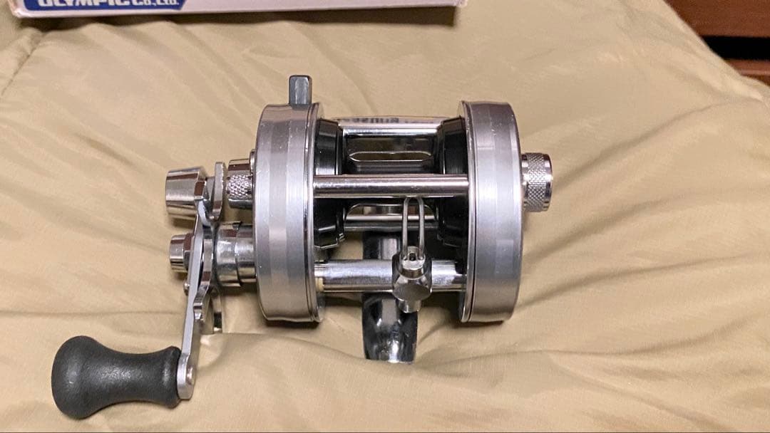 日々値下げ^^ Abu Garcia アブ2500C 美品