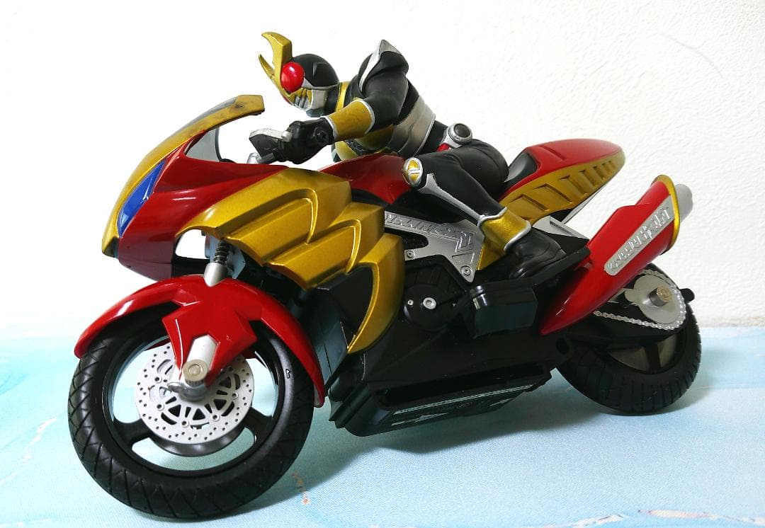 当時モノ　仮面ライダーアギト　マシントルネイダー　フィギュア