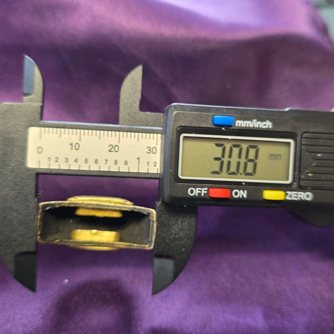 唐獅子　栗型　大刀用装具