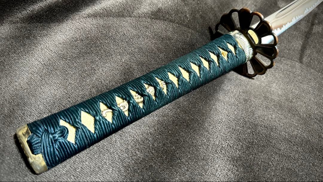 居合練習用 模造刀 居合刀 模擬刀 本鮫柄 日輪刀風菊鍔 互の目仕立て刃文