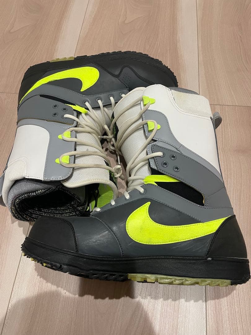nikeboarding ナイキ　スノーボードブーツ