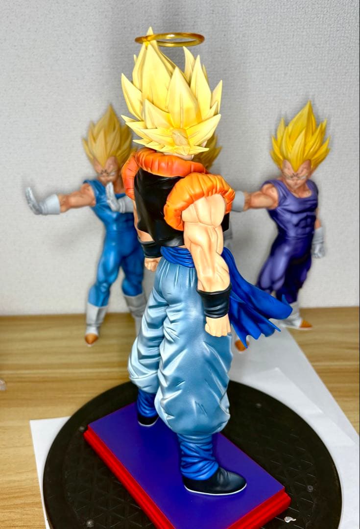 ドラゴンボール　ゴジータ フルリペイント　磁石台座付き　 フィギュア