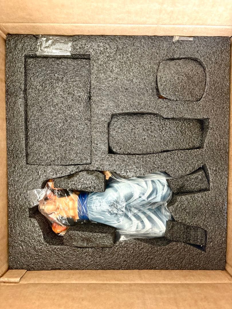 ドラゴンボール　ゴジータ フルリペイント　磁石台座付き　 フィギュア