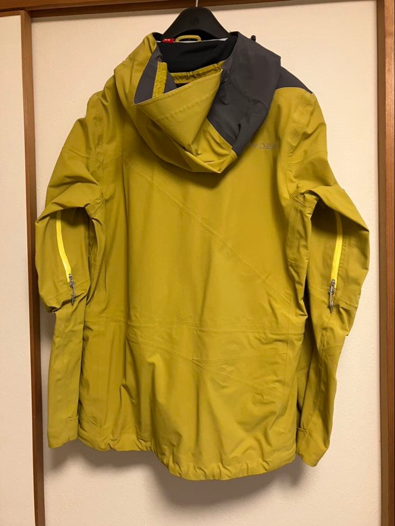 スパイダー　スキーウェア