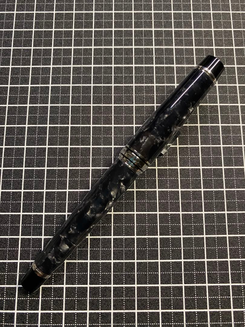 PILOT LEGANCE 89s Black 万年筆　字幅F