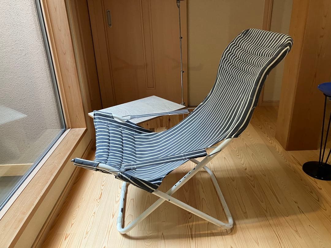 キム　アウトドアチェアとドミノ