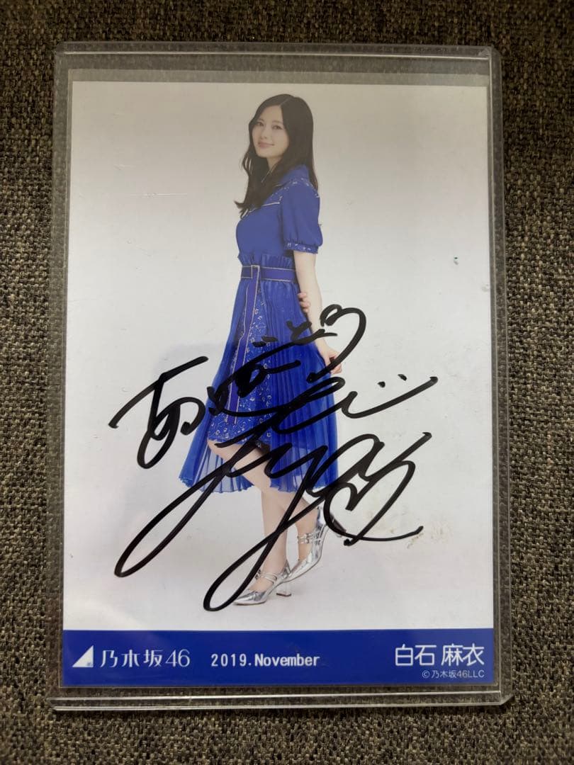 期間限定値下げ、乃木坂46 サイン入り写真 2019年11月