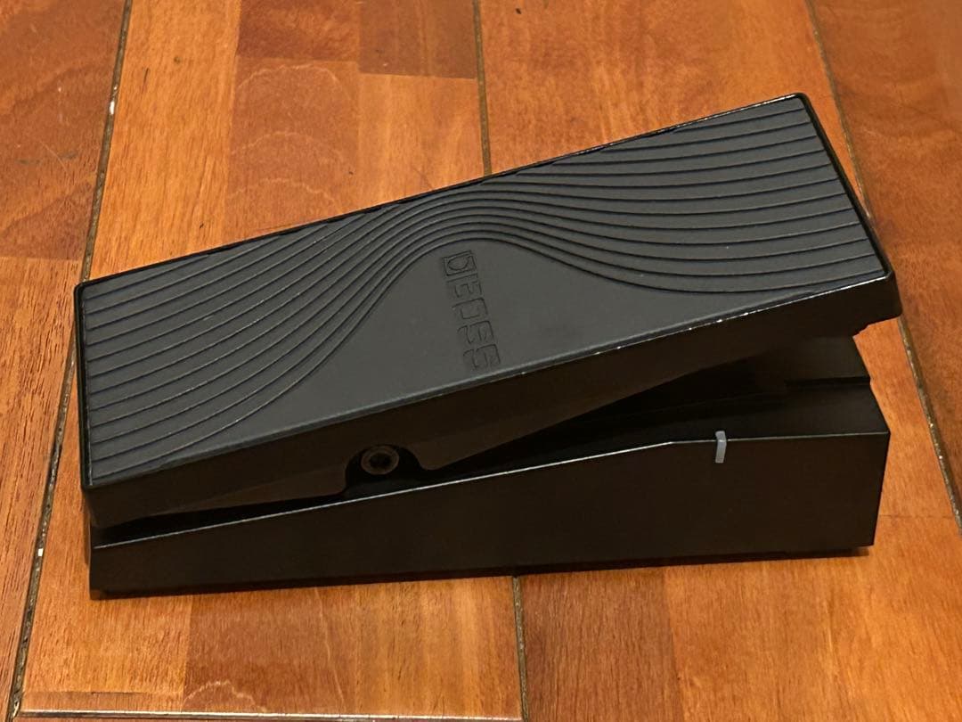 美品☆BOSS EV-1-WL ワイヤレス エクスプレッションペダル