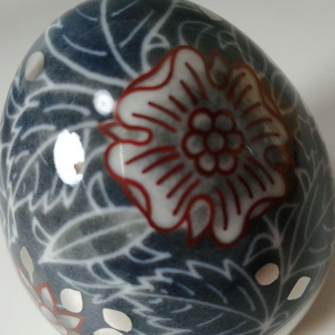 人間国宝　十四代　今泉今右衛門　色絵　墨色　墨はじき　草花文　置物　有田焼　卵型