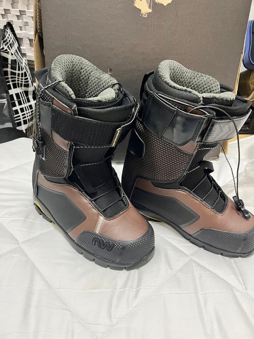 k*2様 NORTHWAVE DOMAIN SL ダークオリーブ 44