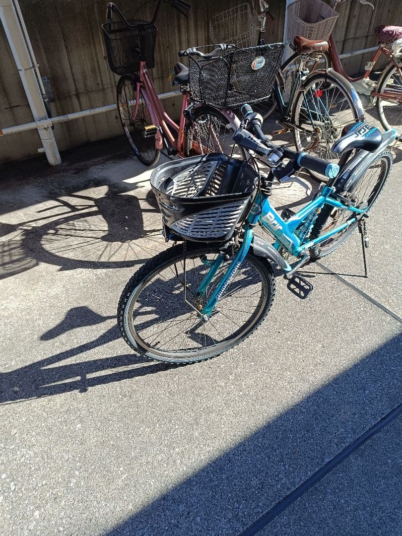 ブリジストンキッズ自転車（24インチ） 青色 前面バスケット付き