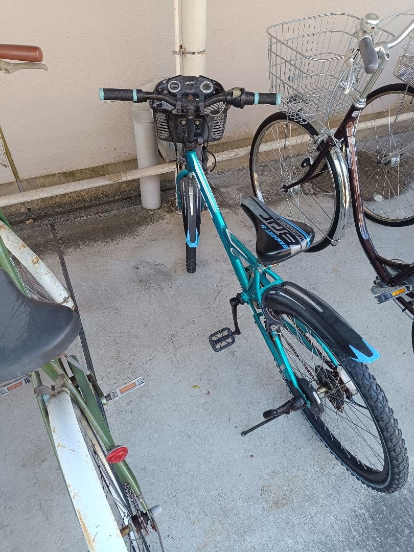 ブリジストンキッズ自転車（24インチ） 青色 前面バスケット付き