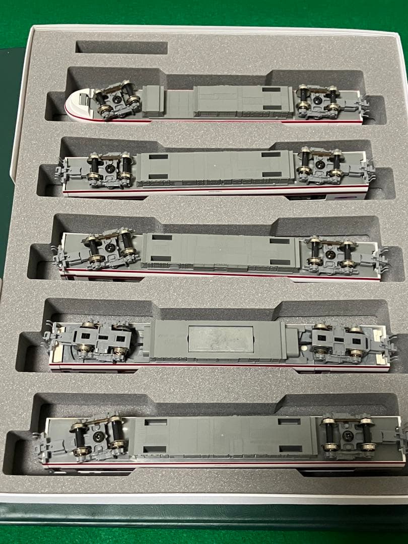 KATO 10-381 681系 2000番台 北越急行 スノーラビット 9両