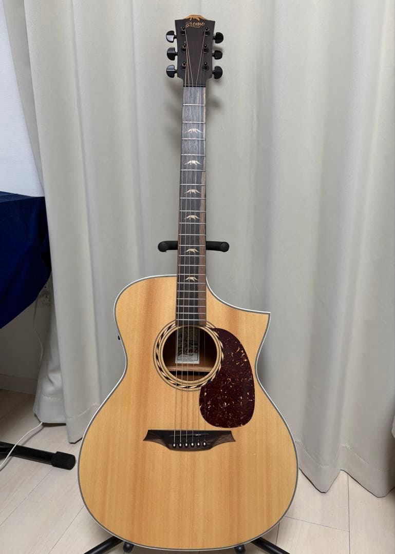 美品　エレアコースティックギター　Bromo BAA4CE