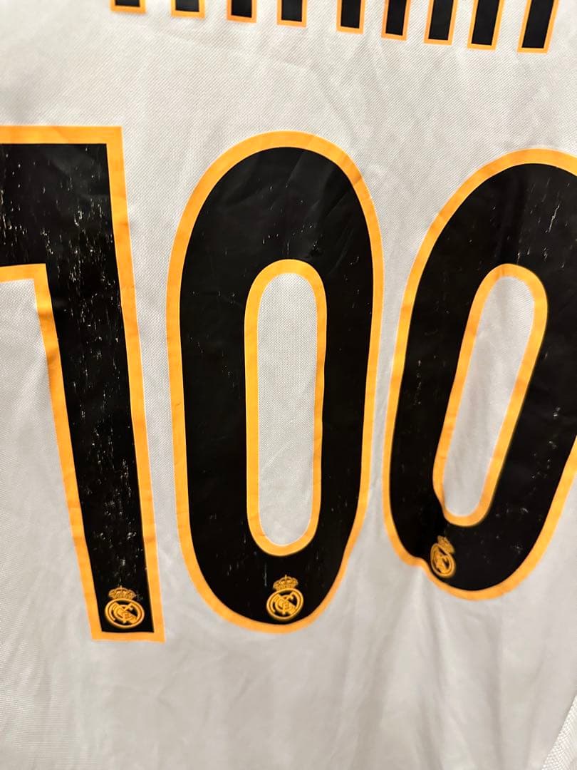 2004-05シーズン　レアルマドリード　ホームユニフォーム