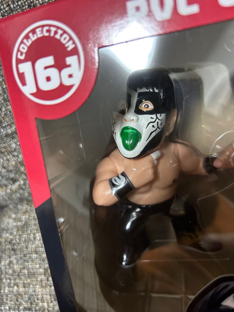 16dソフビコレクション★グレート・ムタ 初期 赤ペイント& 悪魔相（白）ver