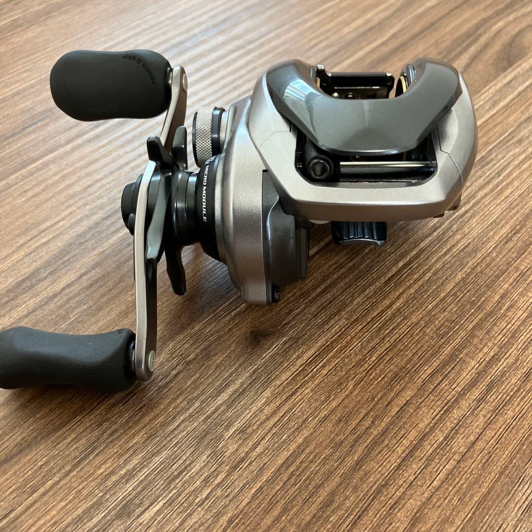 13メタニウムHG右　ハイギア　SHIMANO シマノ　ベイトリール