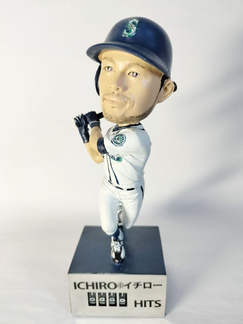 イチロー／”ヒットカウンター” ボブルヘッド人形 (シアトル・マリナーズ）
